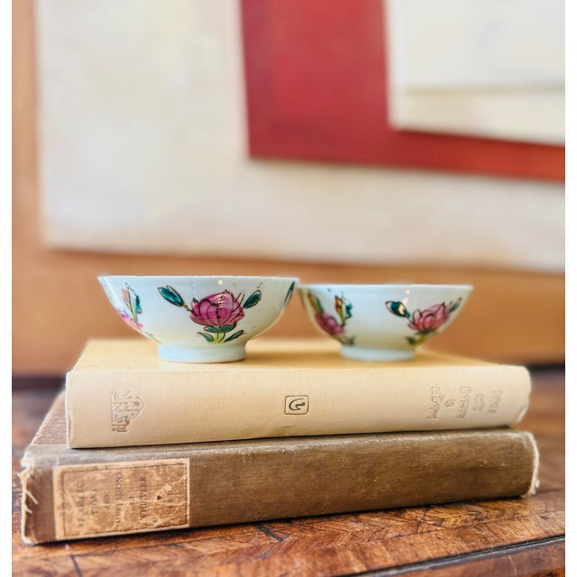 Antique Chinese Famille Rose Porcelain Bowls - Pair For Sale - Image 11 of 12