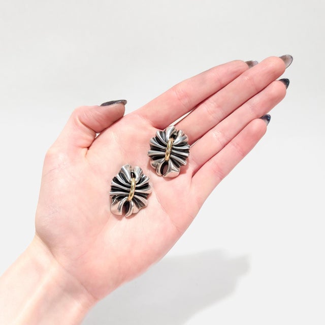 Mid-Century Modern Georg Jensen Lene Munthe Sterling Silver & 18k Yellow Gold #400 Clip-On Earrings For Sale - Image 3 of 12