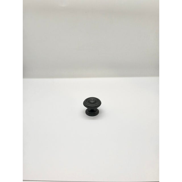 Thomasville Knob Dark Bronze Finish. Classic Style.