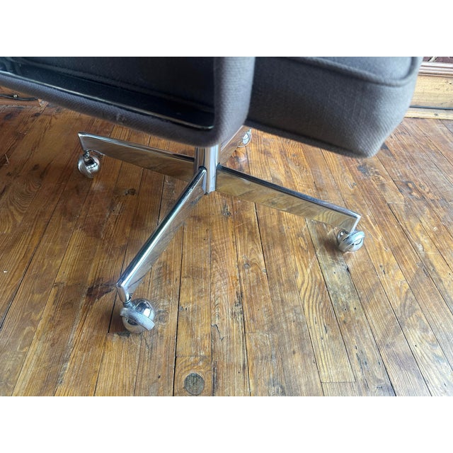 Shaw-Walker Mid Century Modern Executive Desk Chair For Sale - Image 6 of 12