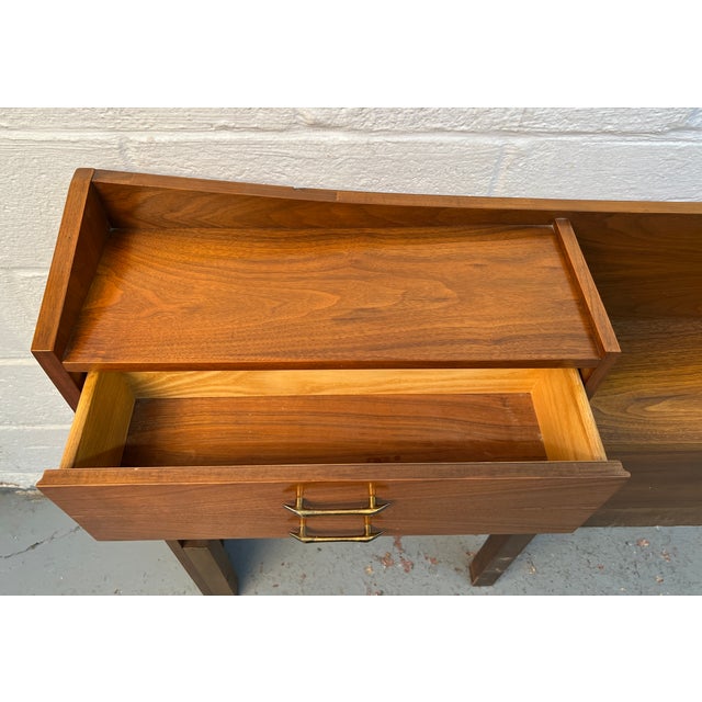 Mid 20th Century Attributed Young Manufacturing Mid-Century Walnut King Headboard For Sale - Image 11 of 14