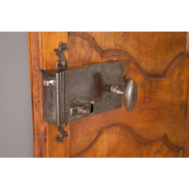 18th Century Pair of 18th Century French Alder Communication Doors From Avignon For Sale - Image 5 of 5