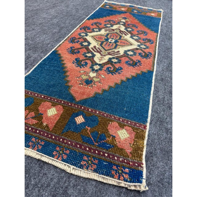 Early 21st Century Turkish Yastik Rug 1'5" x 4' For Sale - Image 5 of 5