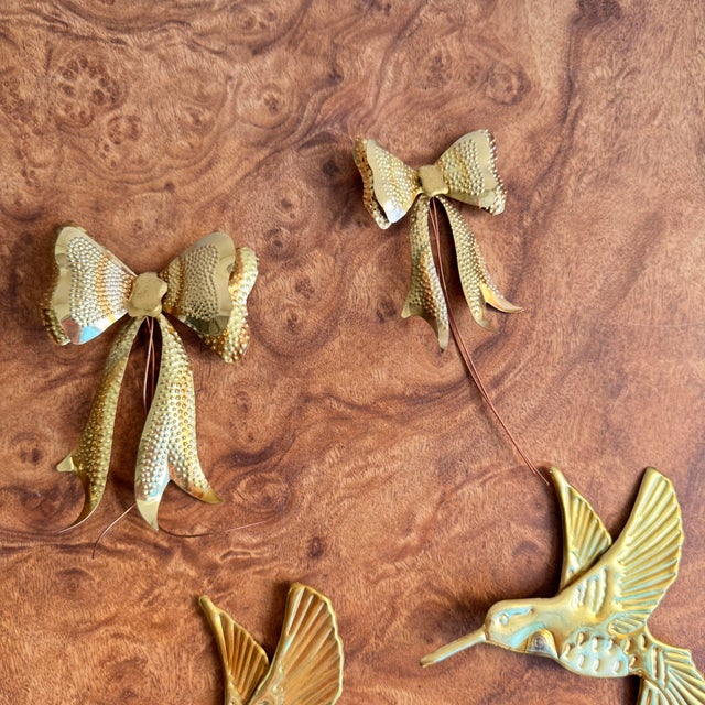 Metal Brass and Metal Hummingbird and Bow Wall Decor- 5 Pieces For Sale - Image 7 of 9