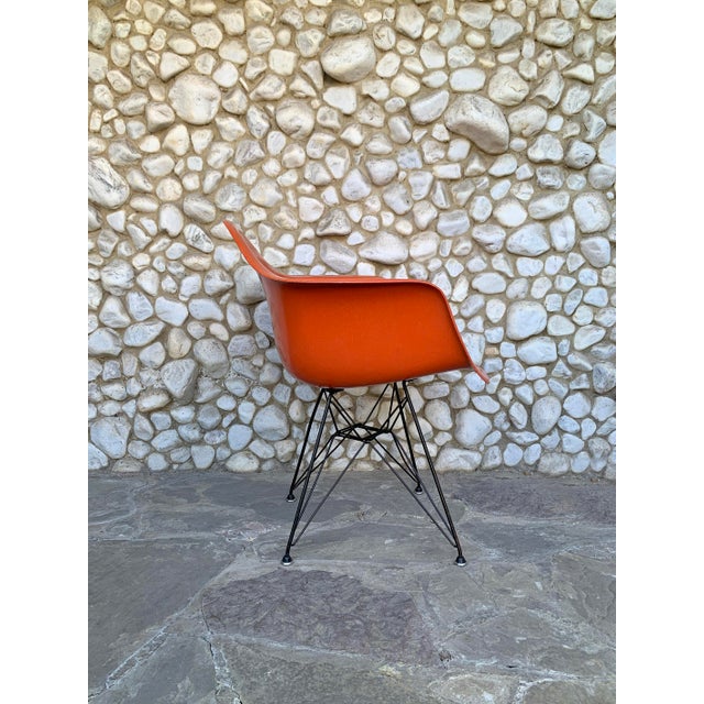 Mid-Century Modern Dar Chair in Fiberglass by Charles & Ray Eames for Herman Miller, 1960s For Sale - Image 3 of 18