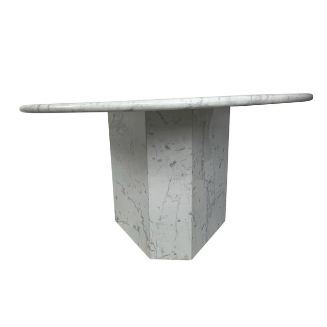 Mid-Century Modern Early 20th Century White Carrara Marble Round Table with 3-Sided Polygon Base For Sale - Image 3 of 5