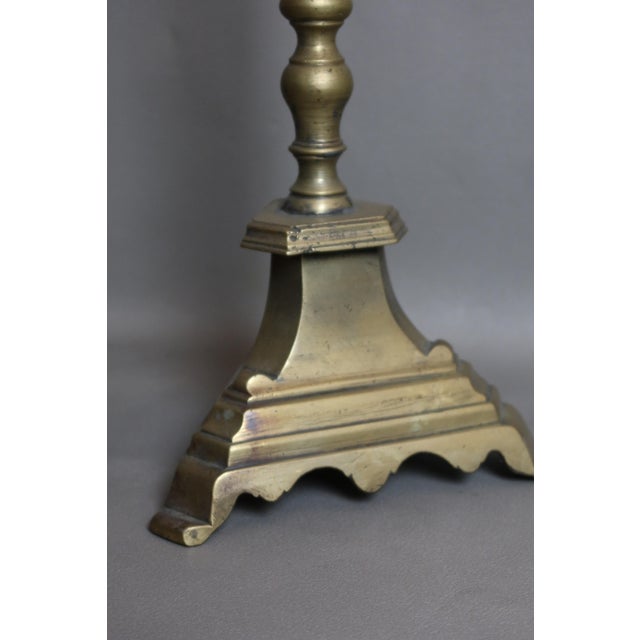 Pair of bronze candlesticks, 17th century. Very good condition. Dimensions: 60cm high.