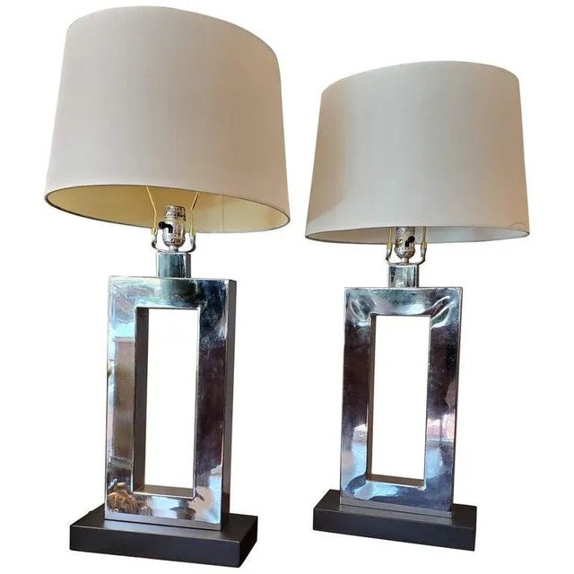 Chrome Pair of Mid-Century Modern Chrome Table Lamps With Black Bases For Sale - Image 8 of 8