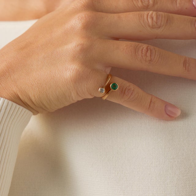 1970s Vintage Old European Cut Diamond Emerald 18k Rose Gold Toi Et Moi Ring, Size 5.5 For Sale - Image 5 of 7