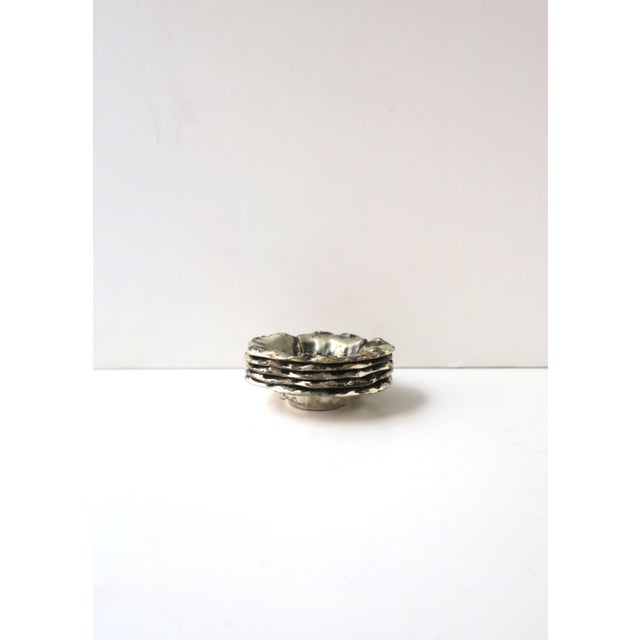 Buccellati Late 20th Century Italian Sterling Silver Flower Bowls, Organic Form, Buccellati Style, Set of 5 For Sale - Image 4 of 10