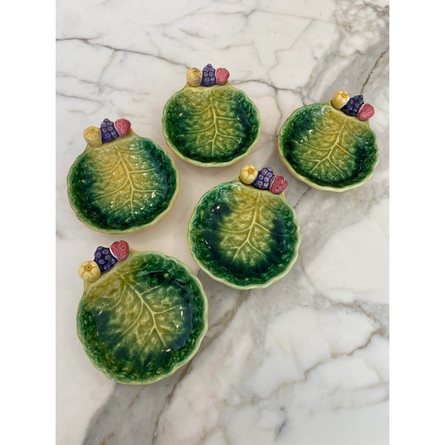 1980s Vintage Hand-Painted Ceramic Cabbage Majolica Style Japanese Bowls/Plates -Set of 5 For Sale - Image 10 of 10