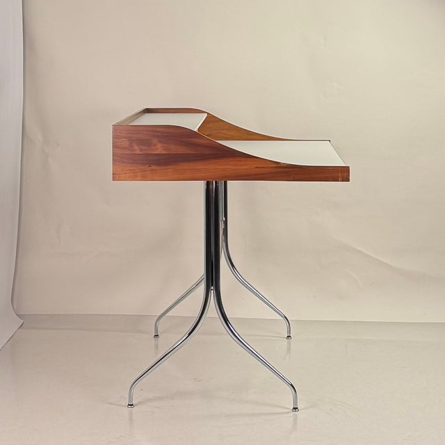 Impeccable Swag Leg Desk by George Nelson for Herman Miller. Standard 29 1/2 writing surface height. Original tag.