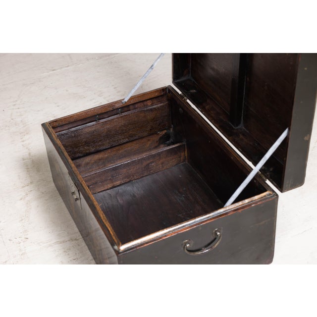 Early 20th Century Hand-Painted Black and Gold Lacquer Trunk with Court Scene, Late Qing Dynasty For Sale - Image 12 of 12