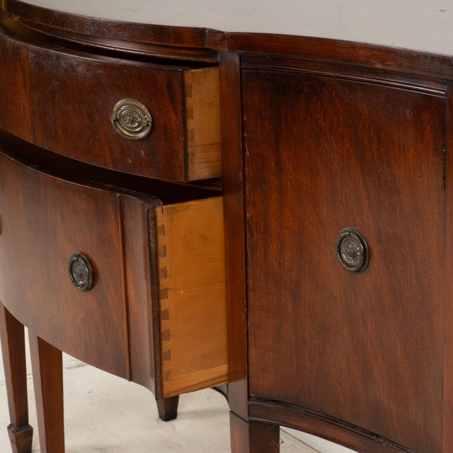 Vintage Mahogany Bow Front Buffet Server Hepplewhite Style Sideboard For Sale - Image 18 of 18