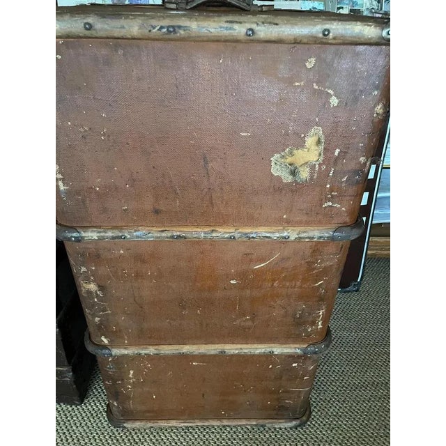 Brown Vintage Transport Trunk, 1940s For Sale - Image 8 of 11