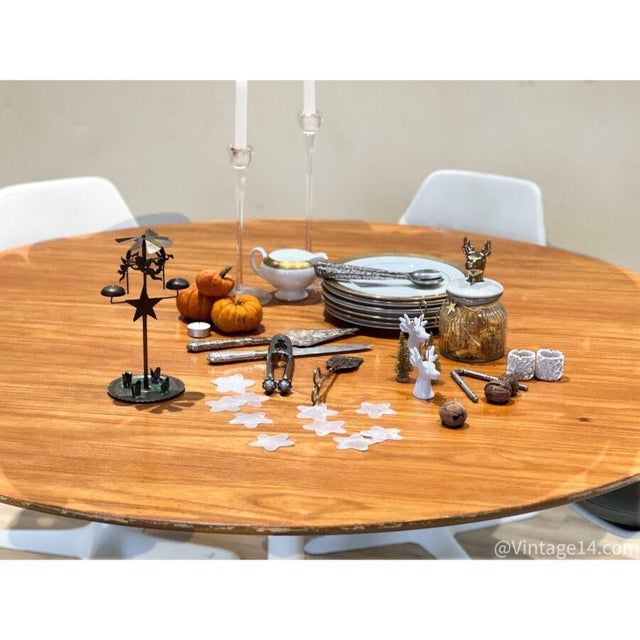 Tulip Round Table from Arkana For Sale - Image 12 of 16