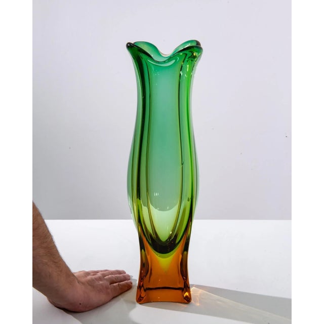 1960s Italian Murano Glass Vase For Sale - Image 4 of 10