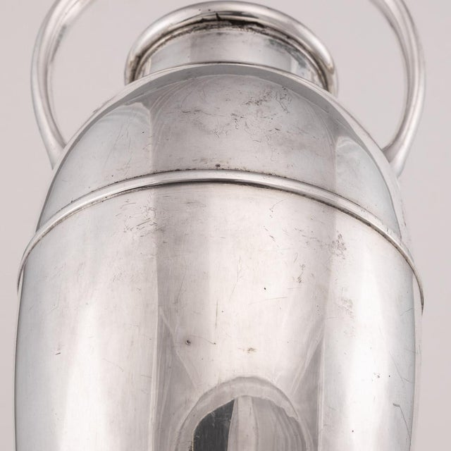 American Silver Plated Milk Churn Cocktail Shaker, 1940s For Sale - Image 3 of 12