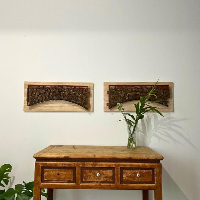 Chinoiserie Chinoiserie Wall Art —c.1890 Antique Chinese Gilded Curved Arch Spandrel，Pair For Sale - Image 3 of 12