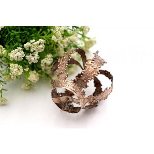 Silver Crown with Palmettes, in Very Good conditions. Designed 1980 to 1989 This piece has an attribution mark, I am sure...