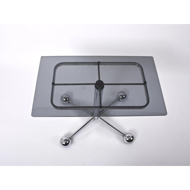 1970s Adjustable Coffee Table in Chrome & Smoked Glass with Wheels from Allegri Arredamenti, 1970s For Sale - Image 5 of 9