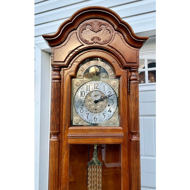 Howard Miller Vtg. Howard Miller Traditional Style Tall Case Grandfathers Clock For Sale - Image 4 of 16