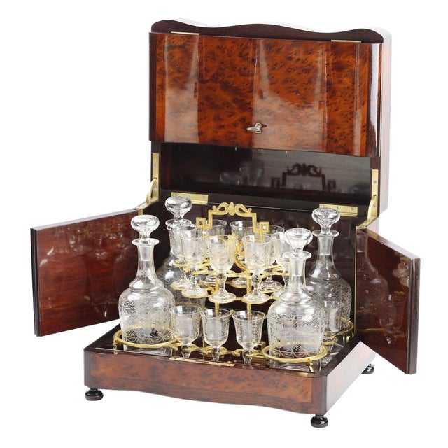 Brown Vintage Napoleon III French Liquor Bar in Burl Veneer Box from Maison Tahan, Set of 18 For Sale - Image 8 of 9