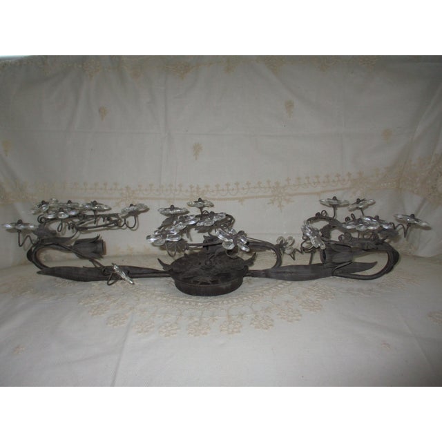 1980s French Style Art Nouveau Bronze Wall Mount Metal & Glass Flower Vanity Lamp For Sale - Image 4 of 9