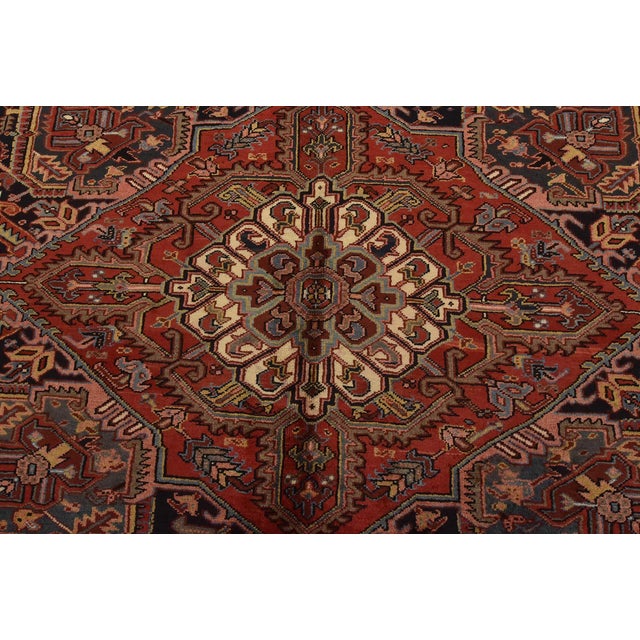 Heriz Rug 9’11” X 12’9” Red Wool Vintage Traditional Hand-Knotted Carpet For Sale In Philadelphia - Image 6 of 15