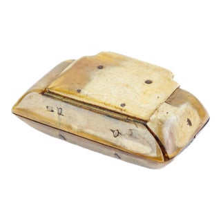 Mid 19th Century Antique Horn Oval Covered Snuff Box With Removable Lid For Sale