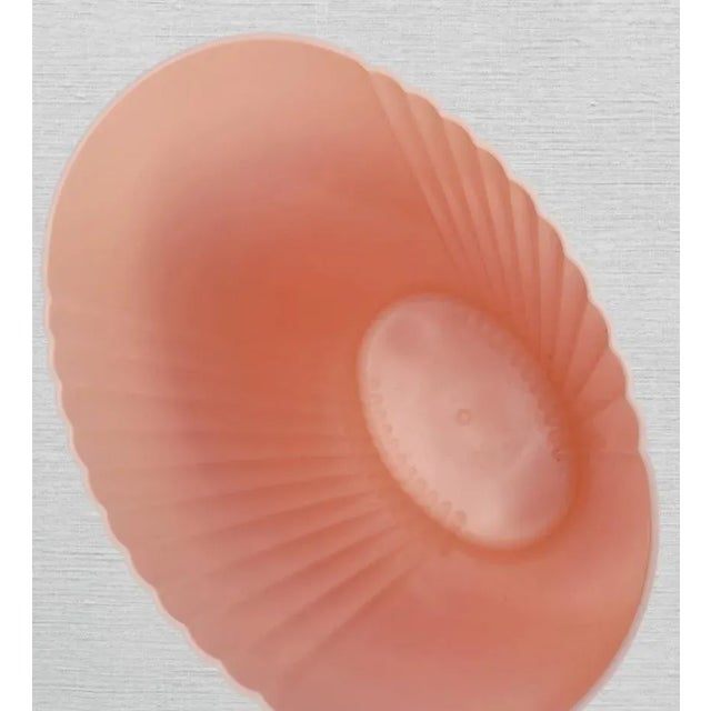 Plastic Vintage Hollywood Regency Pale Peach Hard Plastic Fluted Hollywood Regency Clothing Hamper For Sale - Image 7 of 7