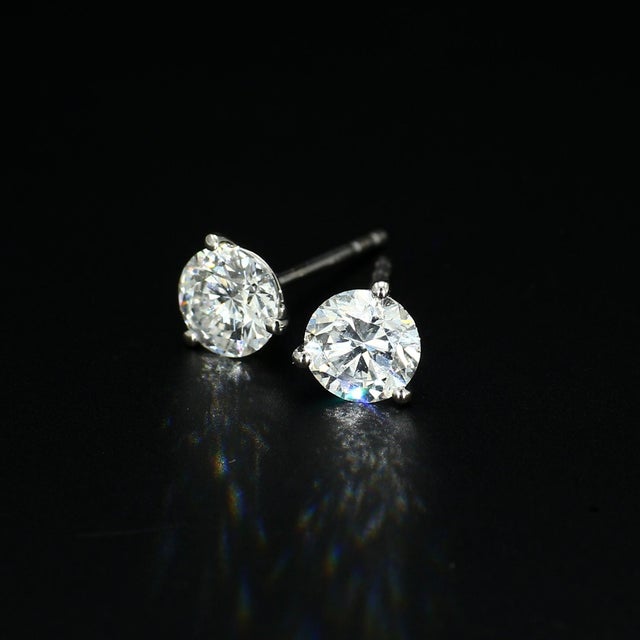 Early 21st Century 14k White Gold Diamond Stud Earrings - Gia Certified Natural Diamonds ~1.8ctw Excellent Cut, A Pair For Sale - Image 5 of 8