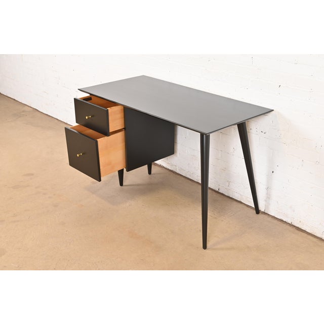 1950s Paul McCobb Planner Group Mid-Century Modern Black Lacquered Writing Desk, Newly Refinished For Sale - Image 5 of 11