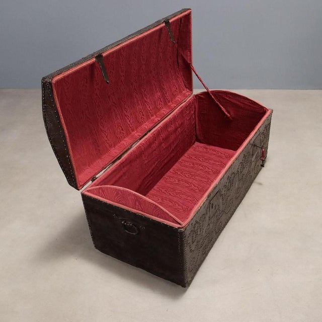 Spanish Wooden Trunk in Leather For Sale - Image 3 of 12