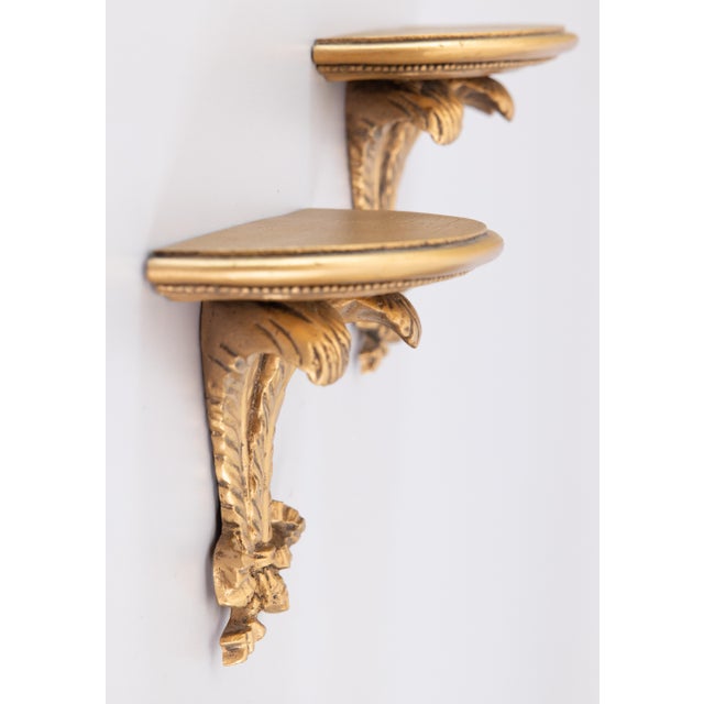 Hollywood Regency Vintage Italian Gilt Feathers & Bows Wall Brackets - A Pair For Sale - Image 3 of 7