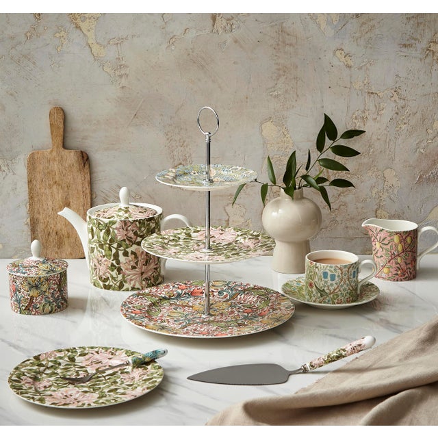 Spode Morris & Co 3-Tier Cake Stand 10.5" For Sale In New York - Image 6 of 9