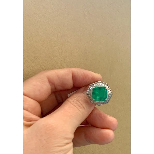 6.5 Carat Emerald Cut Colombian Emerald and 2.4 Carat Diamond Ring Platinum For Sale - Image 18 of 18
