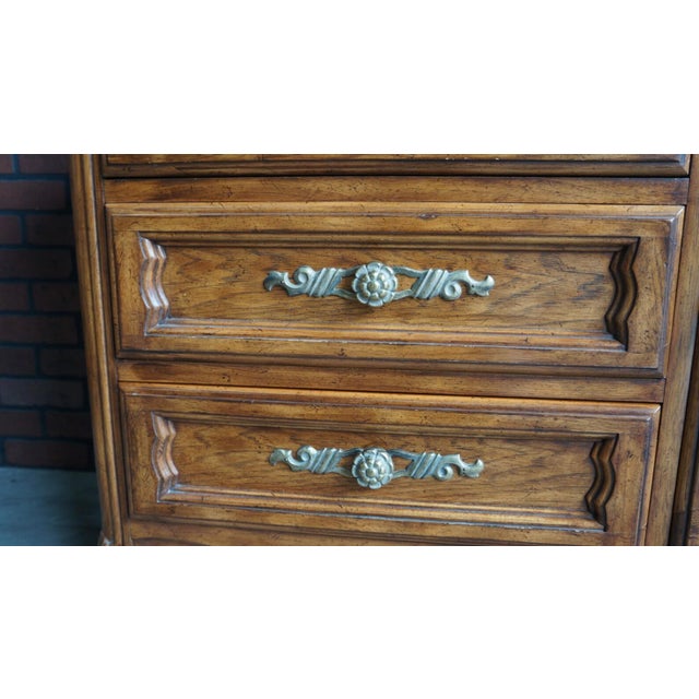 Le Style Provencal....Oh So Sweet.....Chic Parisian Vibe... all describe this special dresser by Drexel. The exceptional...