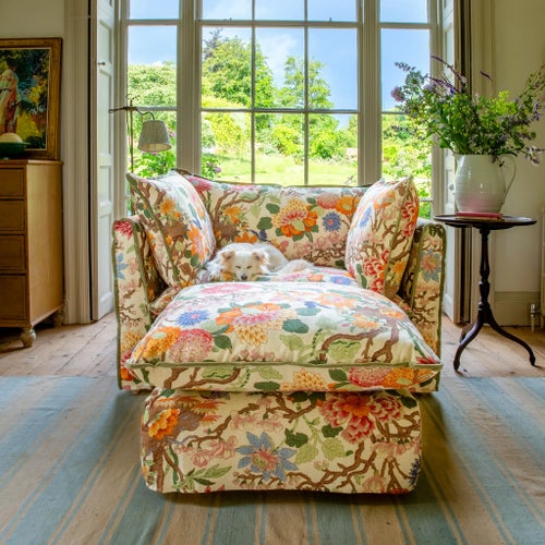 Sophie Conran Coco Loveseat with Contrast Welt Knife Edge Cushion