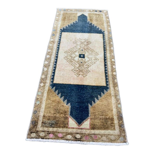Turkish Yastik Rug 1'5" x 3'2" For Sale
