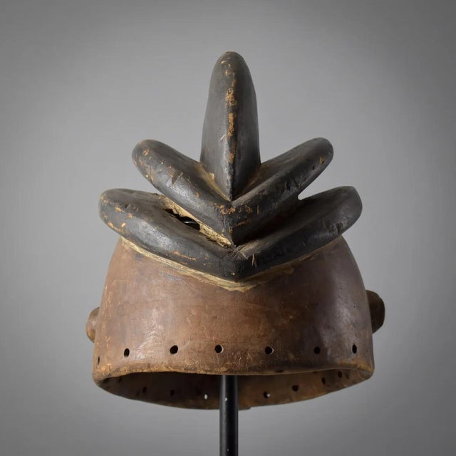 Early 20th Century Suku Helmet Mask For Sale - Image 9 of 14