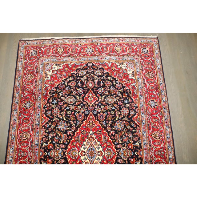 Textile Vintage Zabihi Collection Persian Kashan carpet For Sale - Image 7 of 7
