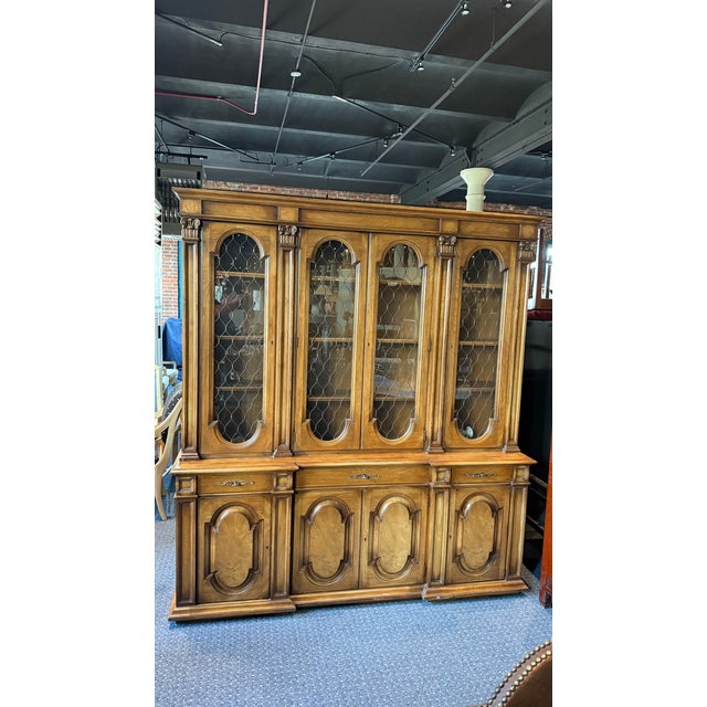 American Karges Furniture Breakfront China Cabinet, Circa 1980s For Sale - Image 3 of 18