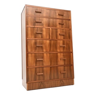 Art Deco Figured Walnut Chest of Drawers, 1930 For Sale