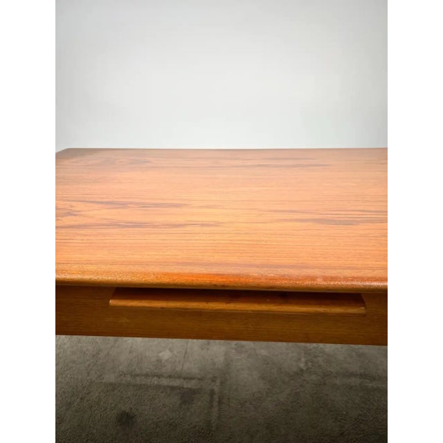 1960s Danish MCM Teak Dining Room Table With Two Pull-Out Extension Leaves , 1960's For Sale - Image 5 of 12