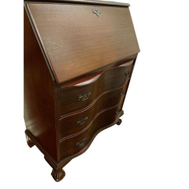 Early 20th Century Colonial Revival Mahogany Slant-Front Secretary Desk With Serpentine Drawers, c.1910 For Sale - Image 4 of 12