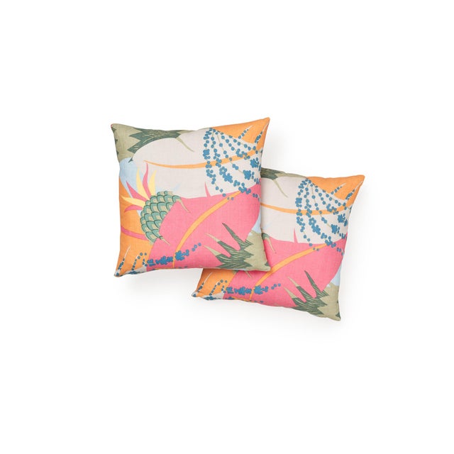 Contemporary Schumacher Ananas Pillow in Tropical For Sale - Image 3 of 7
