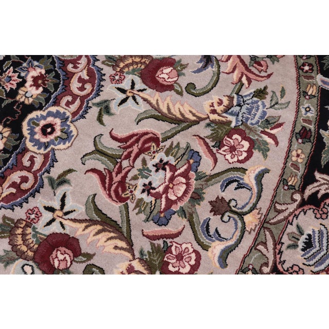 Shabby Chic 1990's Medallion Anarkali Pak-Persian Gray/Black Wool Round Rug- 6'1'' X 6'1'' For Sale In New York - Image 6 of 9