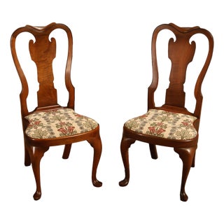 Saybolt Cleland Queen Anne Style Walnut Side Chairs, Pair For Sale