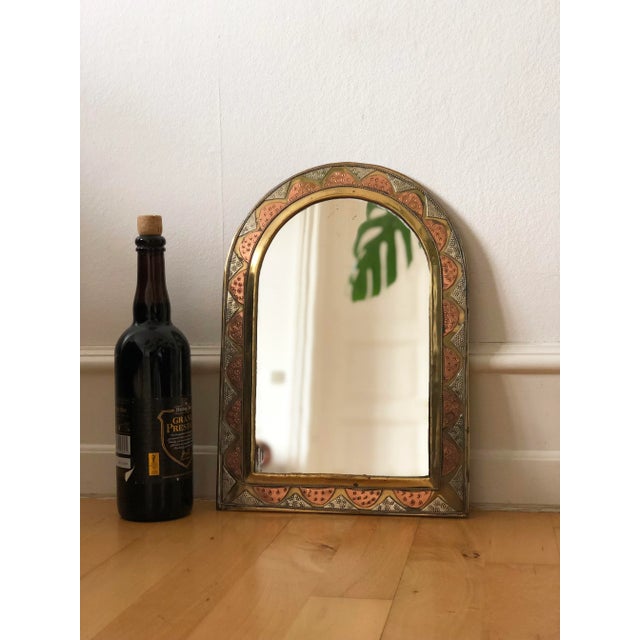 1970s Vintage Arched Wall Mirror – Spanish, Hollywood Regency, Moroccan-Inspired 1960s For Sale - Image 5 of 9